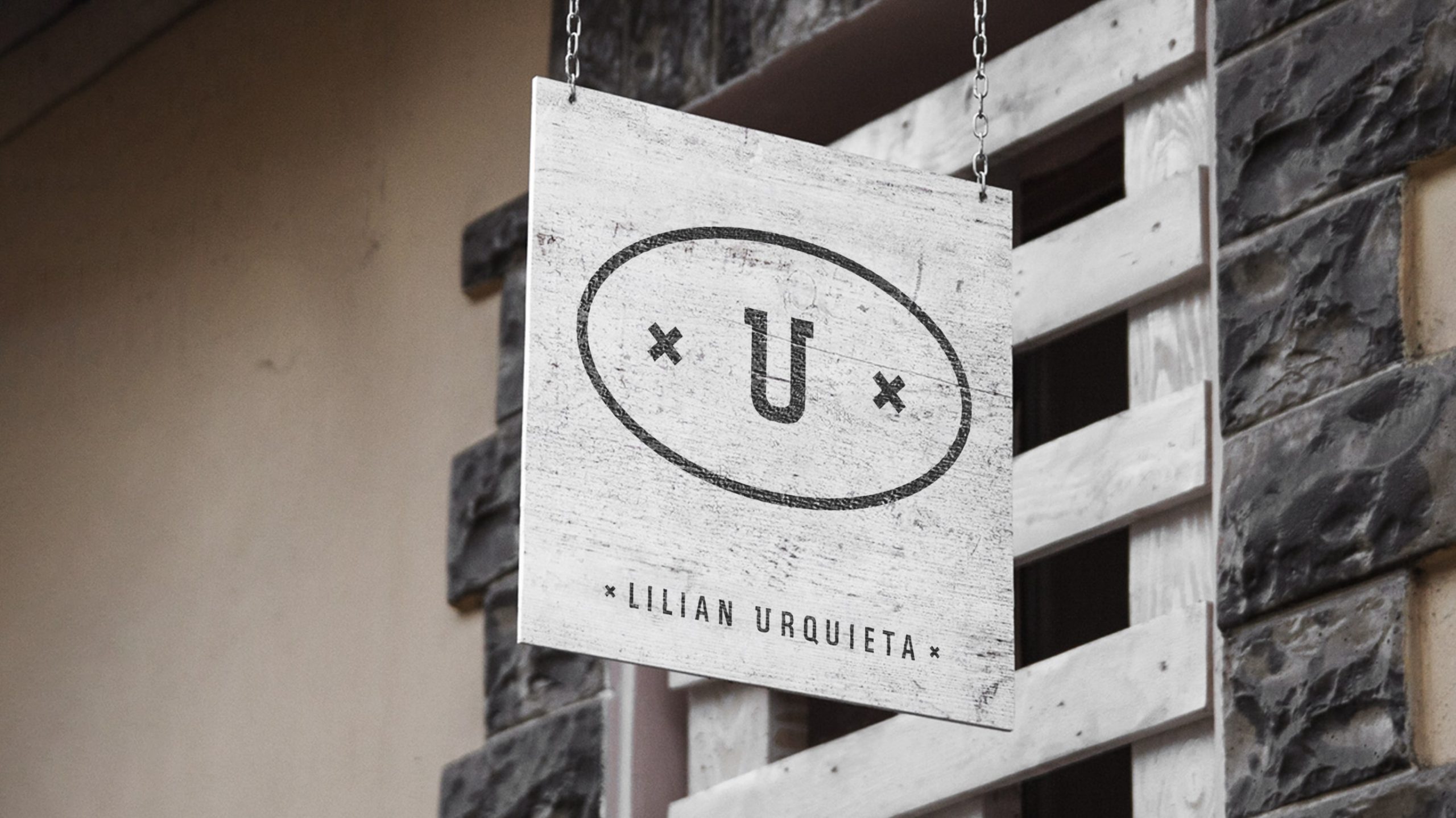 Cartel exterior de Lilian Urquieta